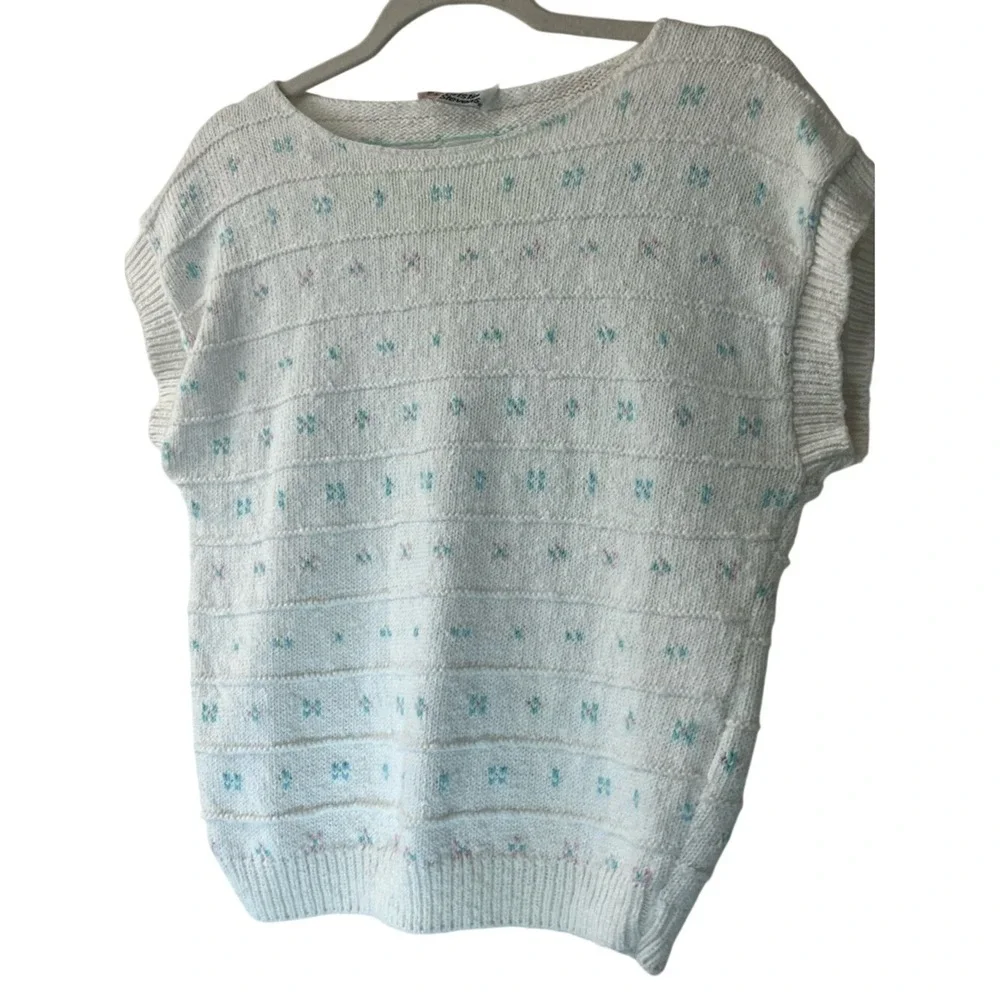 Vintage Cottage Core 1980's/1990's Sleeveless Knit White Pastel Floral Sweater